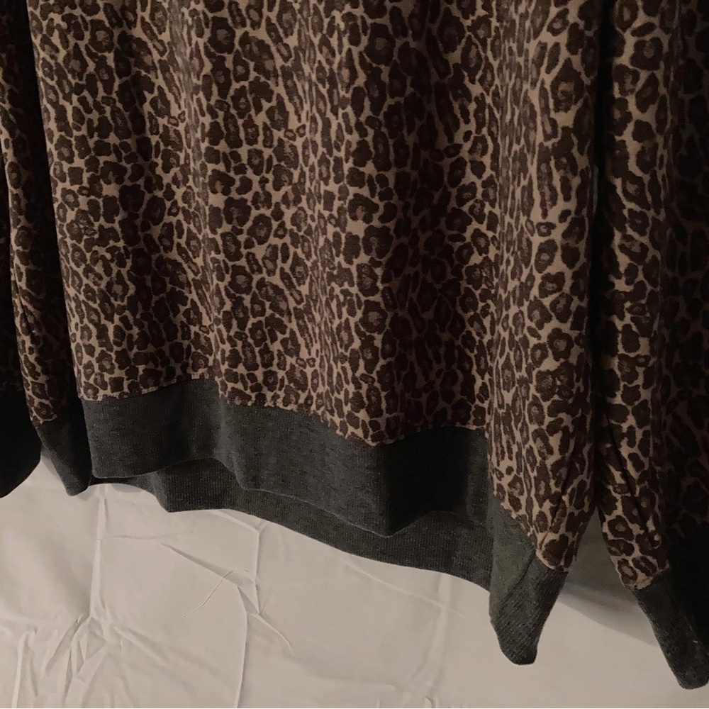 Splendid Leopard Print Top & Bottom Set - Picture 6 of 11